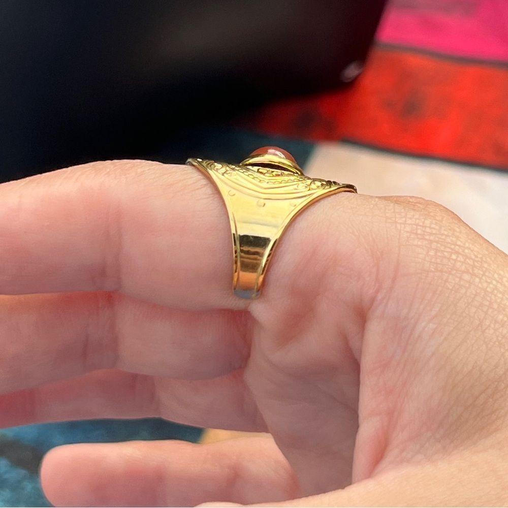 Gold Plated Stainless Steel Vintage-Style Ring with Red Stone - Picture 8 of 10